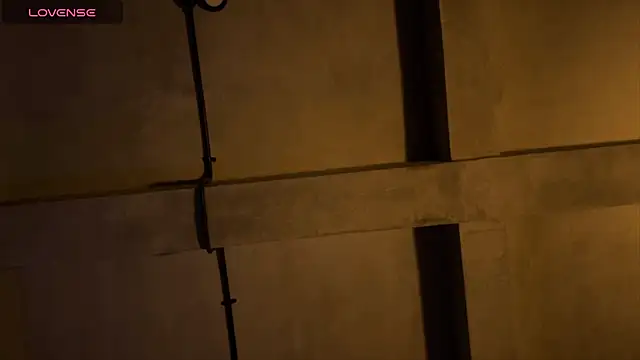 Snapshot of Battyredhair chatting on 04.04.26 Battyredhair online show from 04.04.26