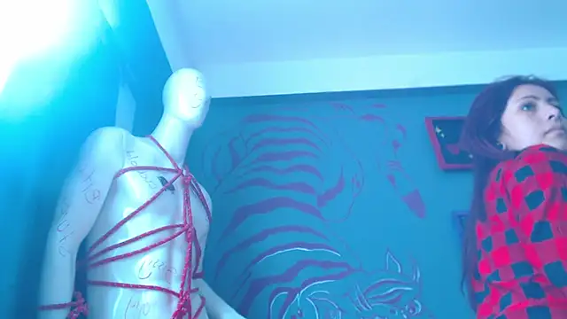 Regina Iris online show from 05.17.26