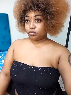 Snapshot of ShavePussyFatAssxx chatting on 06.18.26 ShavePussyFatAssxx online show from 06.18.26