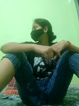 nidhiyadav00 online show from 04.18.26