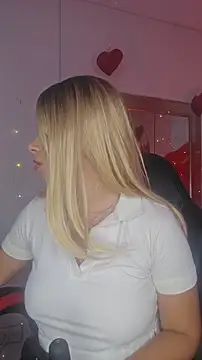 Im  sophie online show from 03.18.26