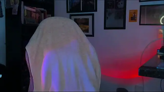 Snapshot of Lucia_Ilich9 chatting on 03.17.26 Lucia Ilich9 online show from 03.17.26