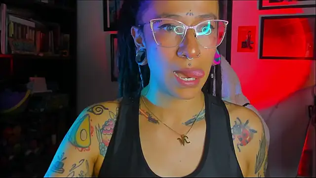 Snapshot of Lucia_Ilich9 chatting on 04.07.26 Lucia Ilich9 online show from 04.07.26