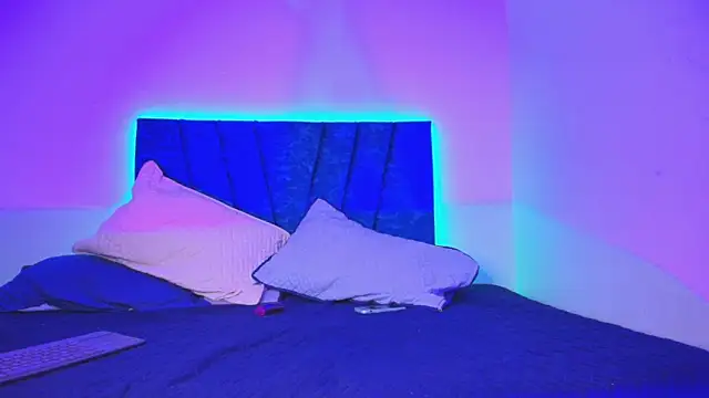 maxi and evan online show from 03.17.26