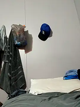 Snapshot of oliver00902 chatting on 03.23.26 oliver00902 online show from 03.23.26