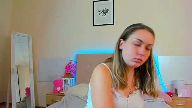 MelanieCuty online show from 07.23.26
