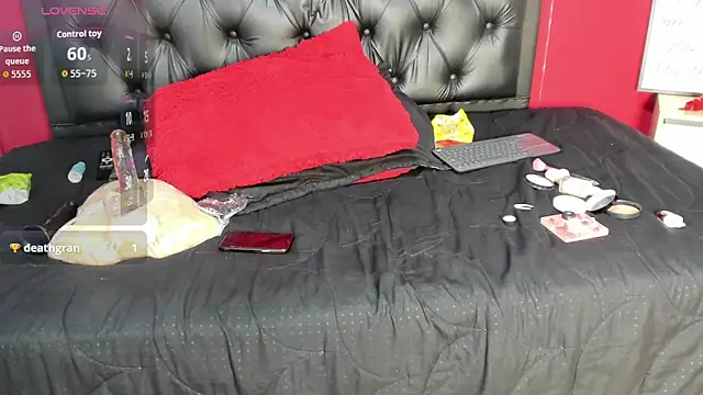 Abbyhilton  online show from 04.29.26