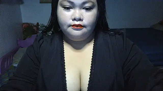 Snapshot of prettycarla_ chatting on 04.15.26 prettycarla online show from 04.15.26