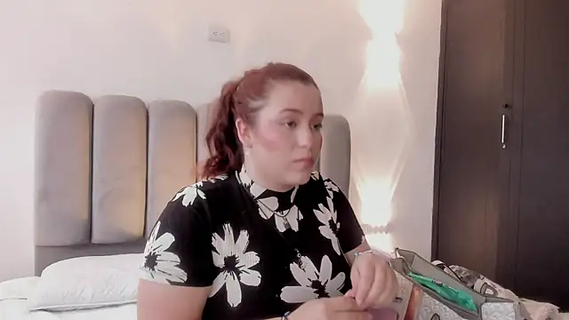 Snapshot of JeanneWilliams chatting on 05.27.26 JeanneWilliams online show from 05.27.26