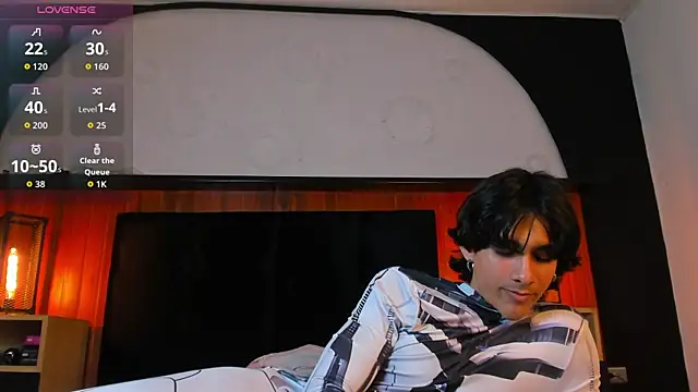 Snapshot of Cheys_Mast chatting on 06.17.26 Cheys Mast online show from 06.17.26