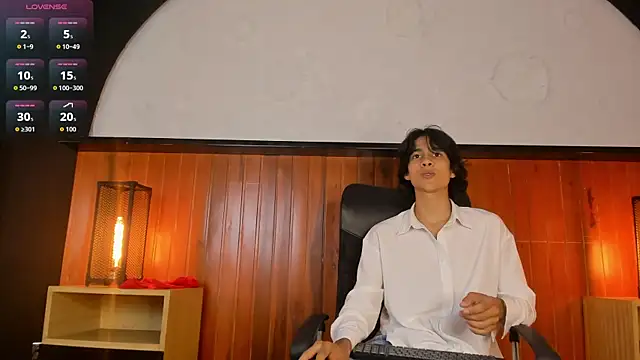 Snapshot of Cheys_Mast chatting on 07.23.26 Cheys Mast online show from 07.23.26