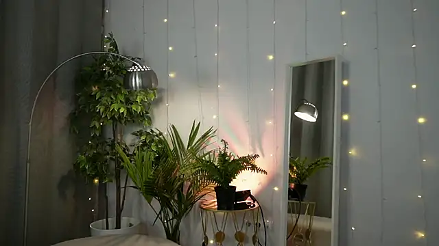 Snapshot of MsKionny chatting on 04.07.26 MsKionny online show from 04.07.26