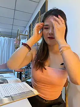 Xiaoxiao-y online show from 04.25.26