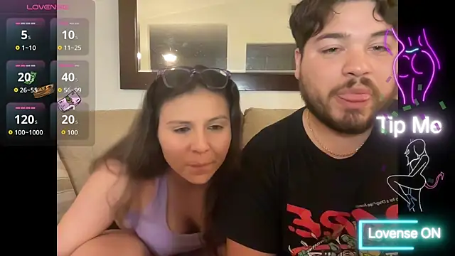 Snapshot of Redmooncity21 chatting on 03.26.26 Redmooncity21 online show from 03.26.26