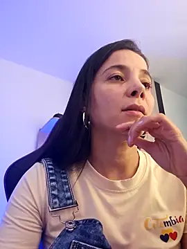 Snapshot of miaeyex chatting on 04.06.26 miaeyex online show from 04.06.26