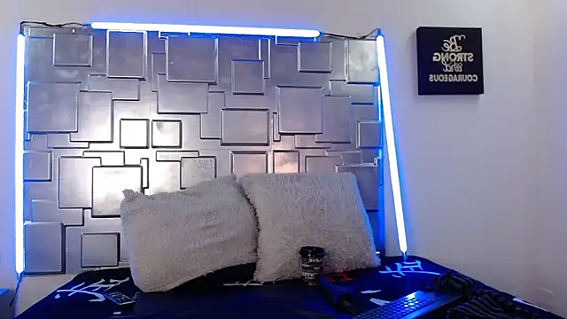 ChanelFitQueen online show from 03.17.26