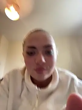 ohitsclarafox online show from 06.17.26