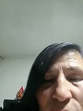 Ladygreeneyes online show from 06.04.26