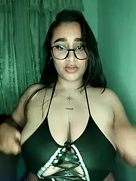 Mia skyy18 online show from 04.22.26