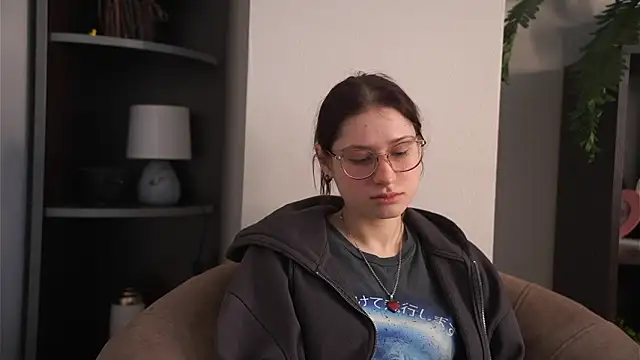 KaryLias online show from 03.16.26