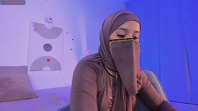 Aminaa Kaarim online show from 07.07.26