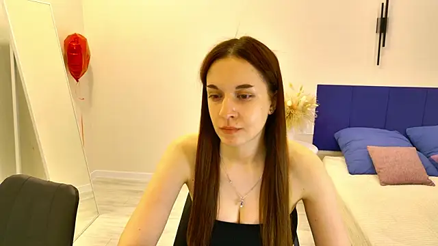 Snapshot of Ola_Queen chatting on 04.07.26 Ola Queen online show from 04.07.26