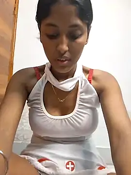 Pari lovers online show from 04.20.26
