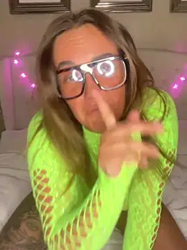 Snapshot of Spicy-Mama69 chatting on 04.02.26 Spicy-Mama69 online show from 04.02.26