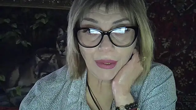 Lia Rayss online show from 04.23.26