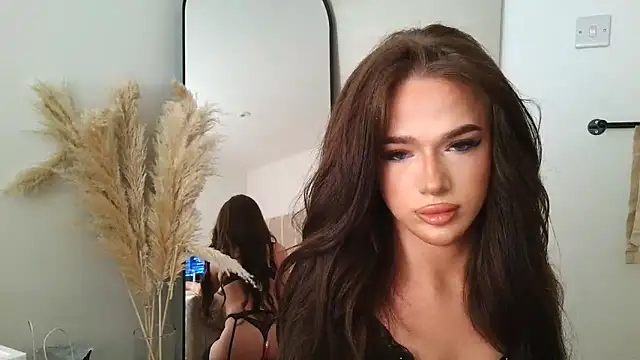 Snapshot of ArabellaUK chatting on 04.01.26 ArabellaUK online show from 04.01.26