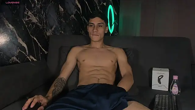 Axel DavisSM online show from 03.16.26