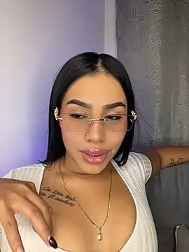 AlisonBeltran1 online show from 08.05.26