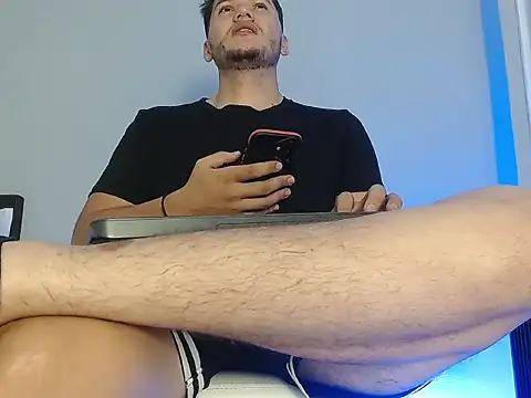 Snapshot of nickkk_hills chatting on 03.24.26 nickkk hills online show from 03.24.26