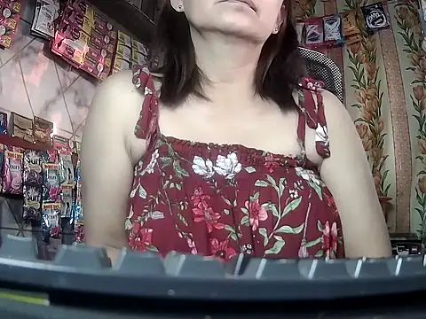 mommylicious 23 online show from 04.18.26