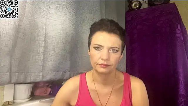 HotMamaQueen234 online show from 05.27.26