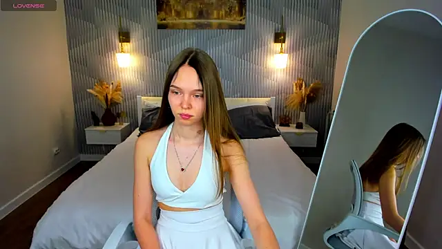 Snapshot of Sofa_Vleifo chatting on 03.27.26 Sofa Vleifo online show from 03.27.26