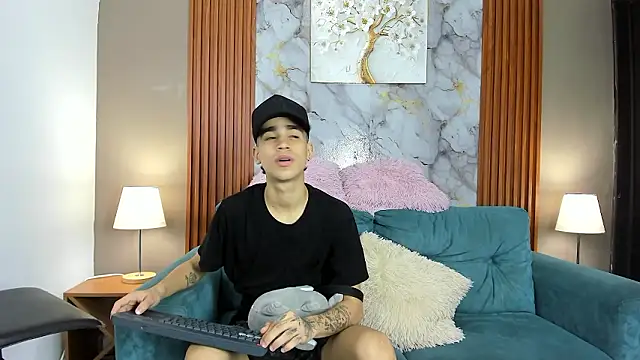 NAUGHTY BOYS1 online show from 03.19.26