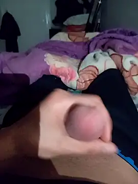 Snapshot of Diaaeddne chatting on 03.27.26 Diaaeddne online show from 03.27.26