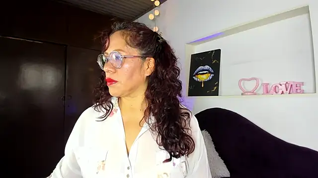 Mariia Paulaa online show from 05.04.26
