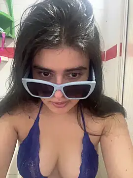 LinaEvansonn online show from 04.22.26