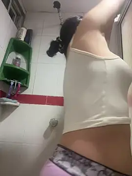 LinaEvansonn online show from 04.24.26