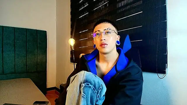 Yoshua Smith online show from 05.05.26