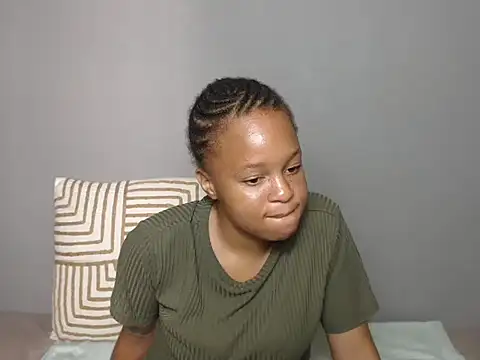 LillyPeachy21x online show from 03.17.26