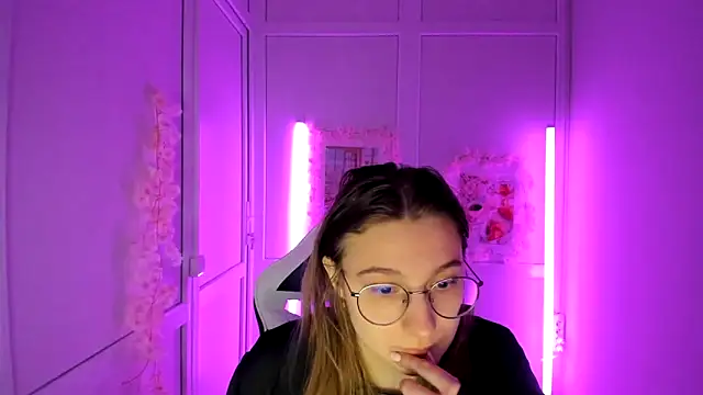 Mia kristal online show from 05.06.26