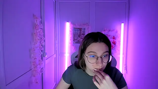 Mia kristal online show from 05.09.26