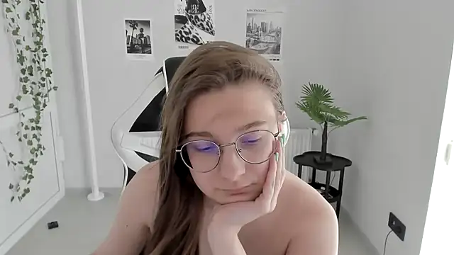 Mia kristal online show from 06.24.26