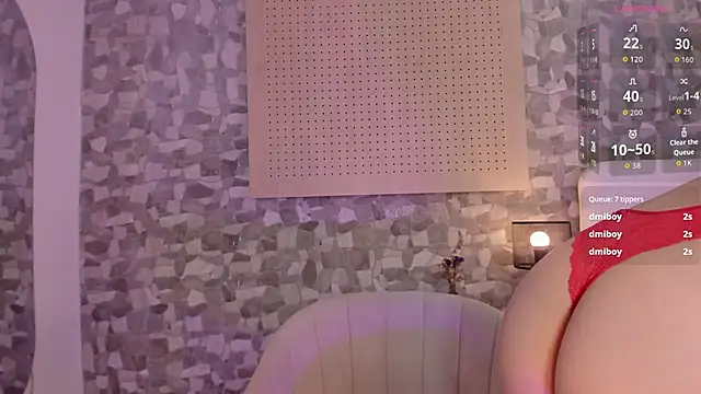 Snapshot of violeta_hills_ chatting on 05.11.26 violeta hills online show from 05.11.26