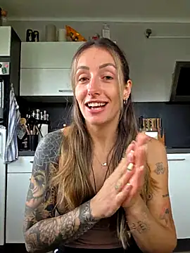 NicoleKaiser online show from 04.21.26