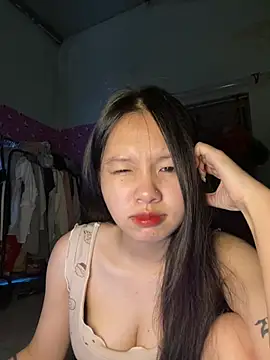 Snapshot of Link-mii chatting on 03.28.26 Link-mii online show from 03.28.26