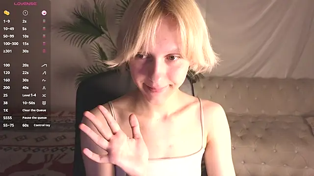 Snapshot of holyedward chatting on 07.08.26 holyedward online show from 07.08.26